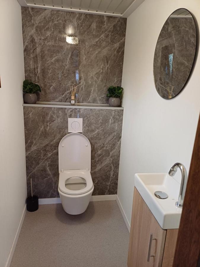 Vrijstaand Chalet Met Veel Buitenruimte En Veranda Zuid-Scharwoude Zewnętrze zdjęcie