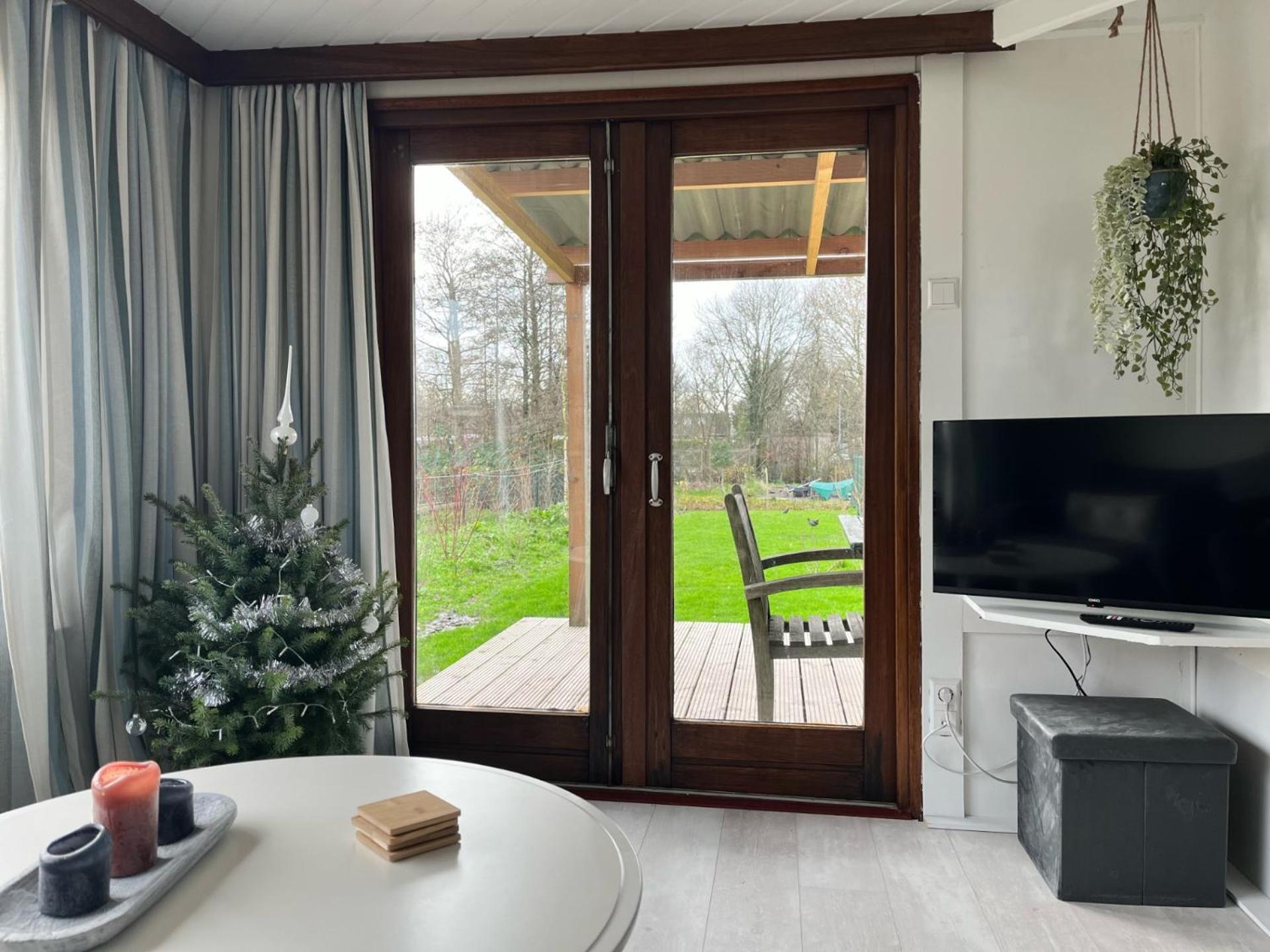 Vrijstaand Chalet Met Veel Buitenruimte En Veranda Zuid-Scharwoude Zewnętrze zdjęcie
