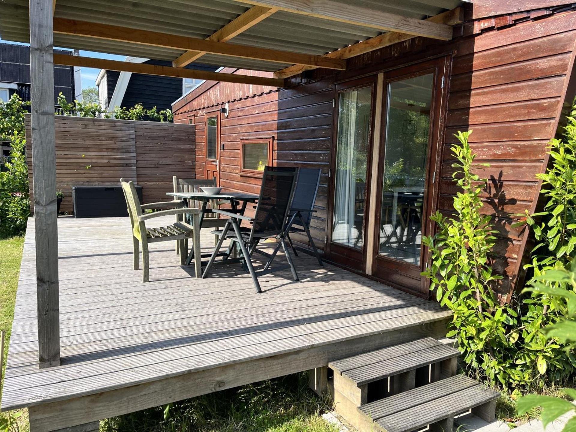 Vrijstaand Chalet Met Veel Buitenruimte En Veranda Zuid-Scharwoude Zewnętrze zdjęcie